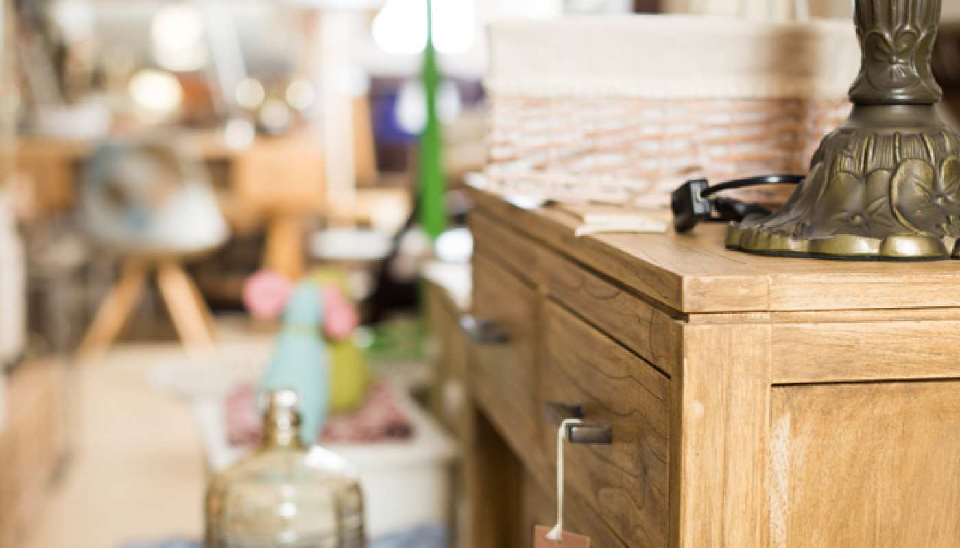 Antiquaire au Mans : où faire expertiser vos objets anciens ?